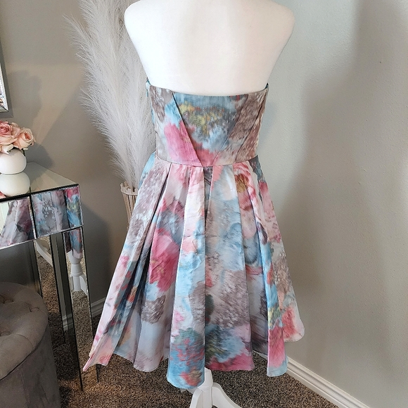 Gorgeous ABS Allen Schwartz Strapless Watercolor Dress - Picture 7 of 12